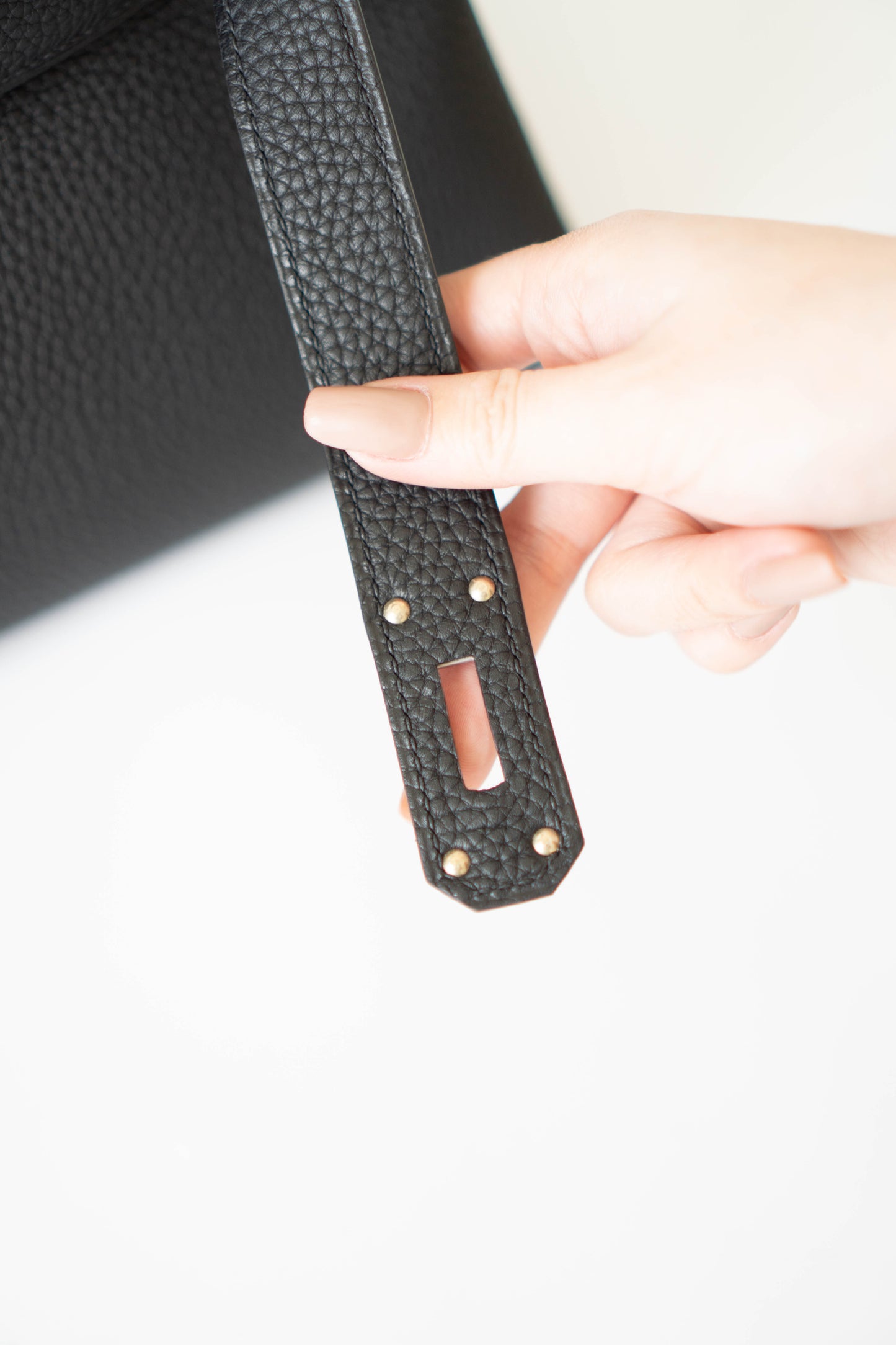Shoulder KL 42 – Noir Clemence Leather with Palladium Hardware