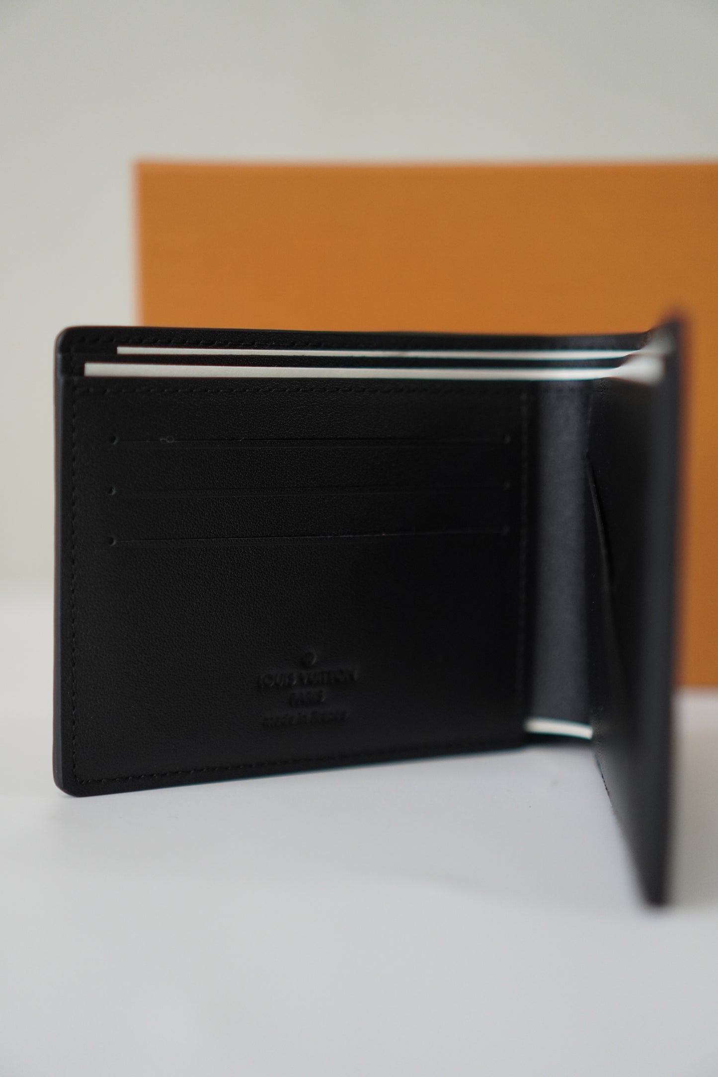Multiple Wallet in black Taurillon leather