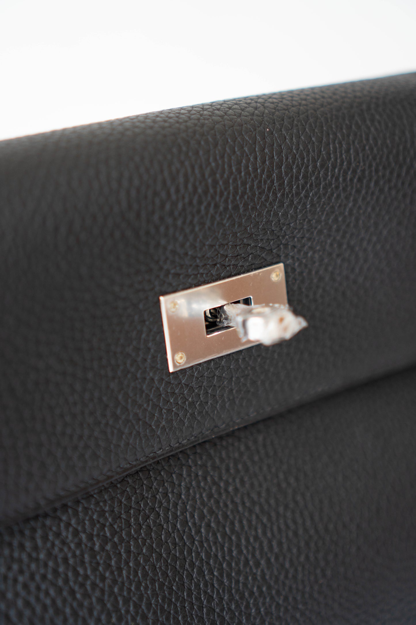 Shoulder KL 42 – Noir Clemence Leather with Palladium Hardware