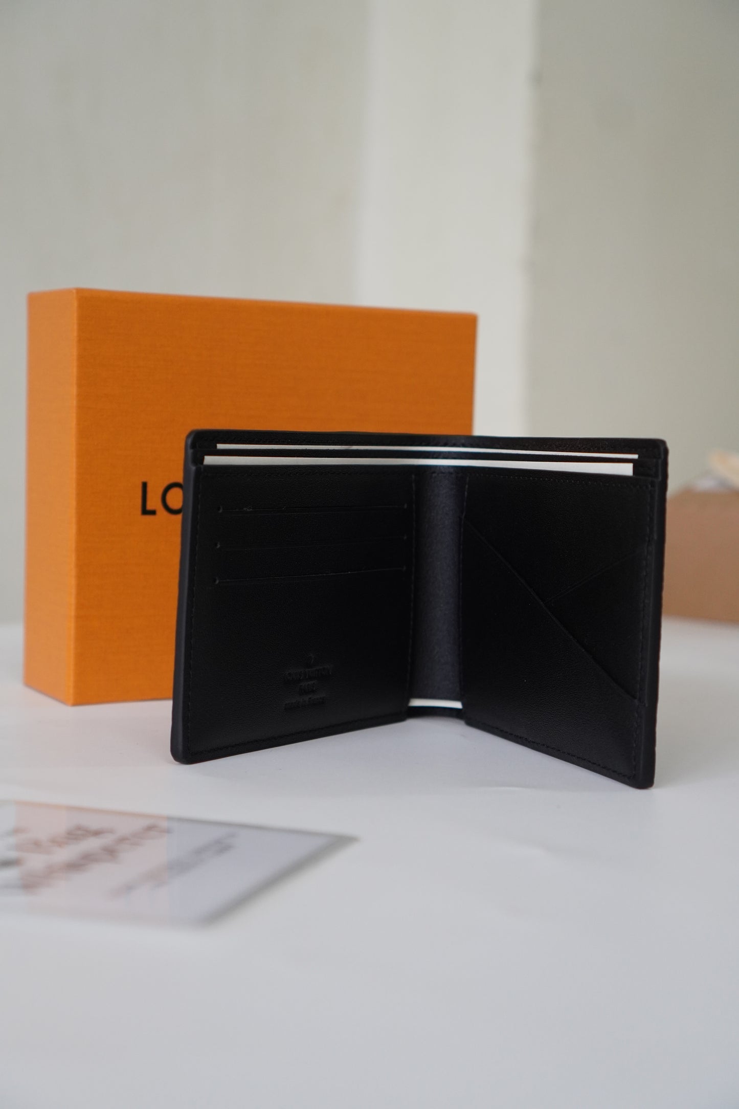Multiple Wallet in black Taurillon leather