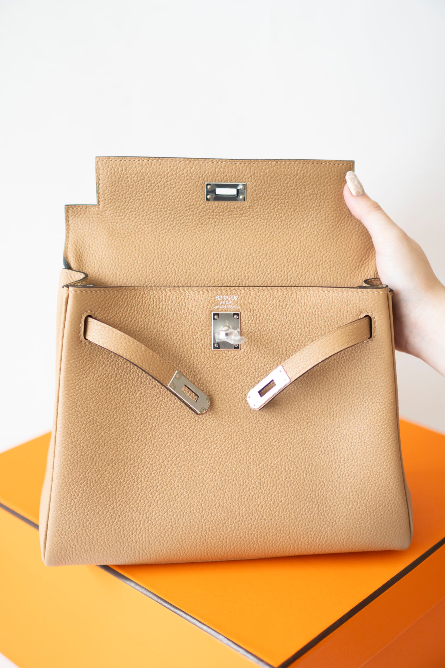 KL 25 – Chai Togo with Palladium Hardware
