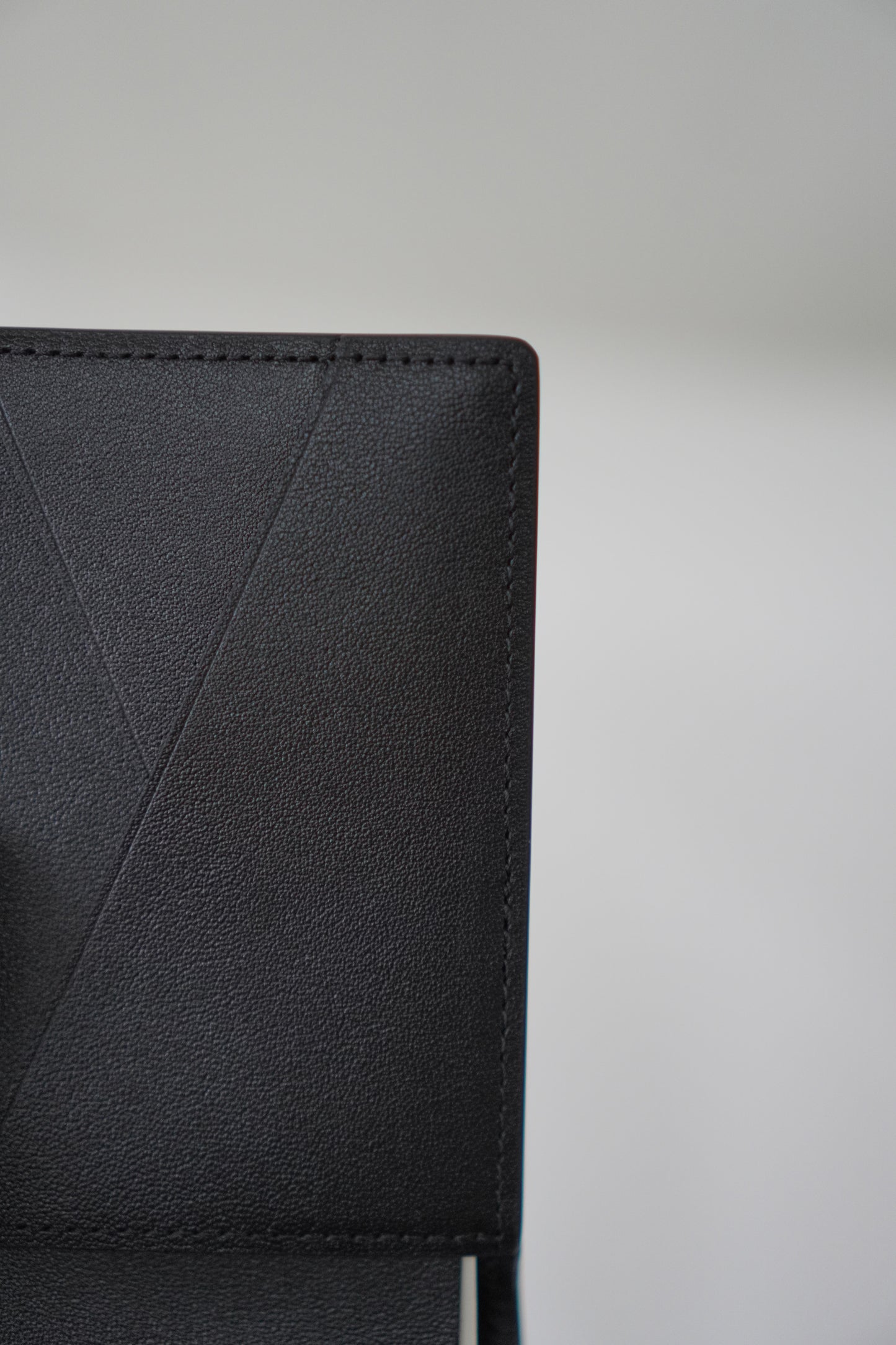Multiple Wallet in black Taurillon leather