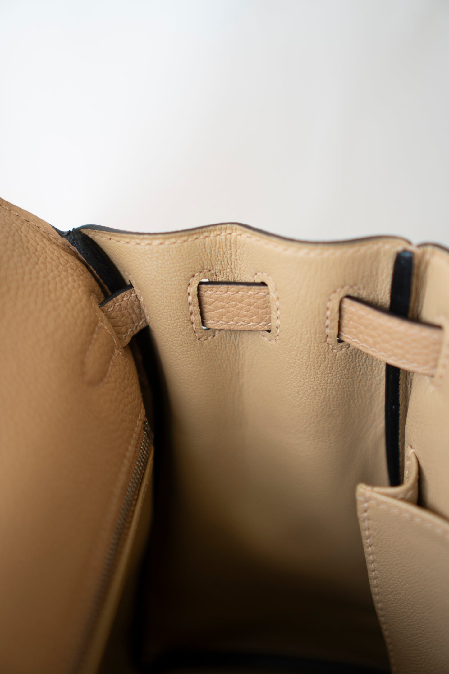 KL 25 – Chai Togo with Palladium Hardware