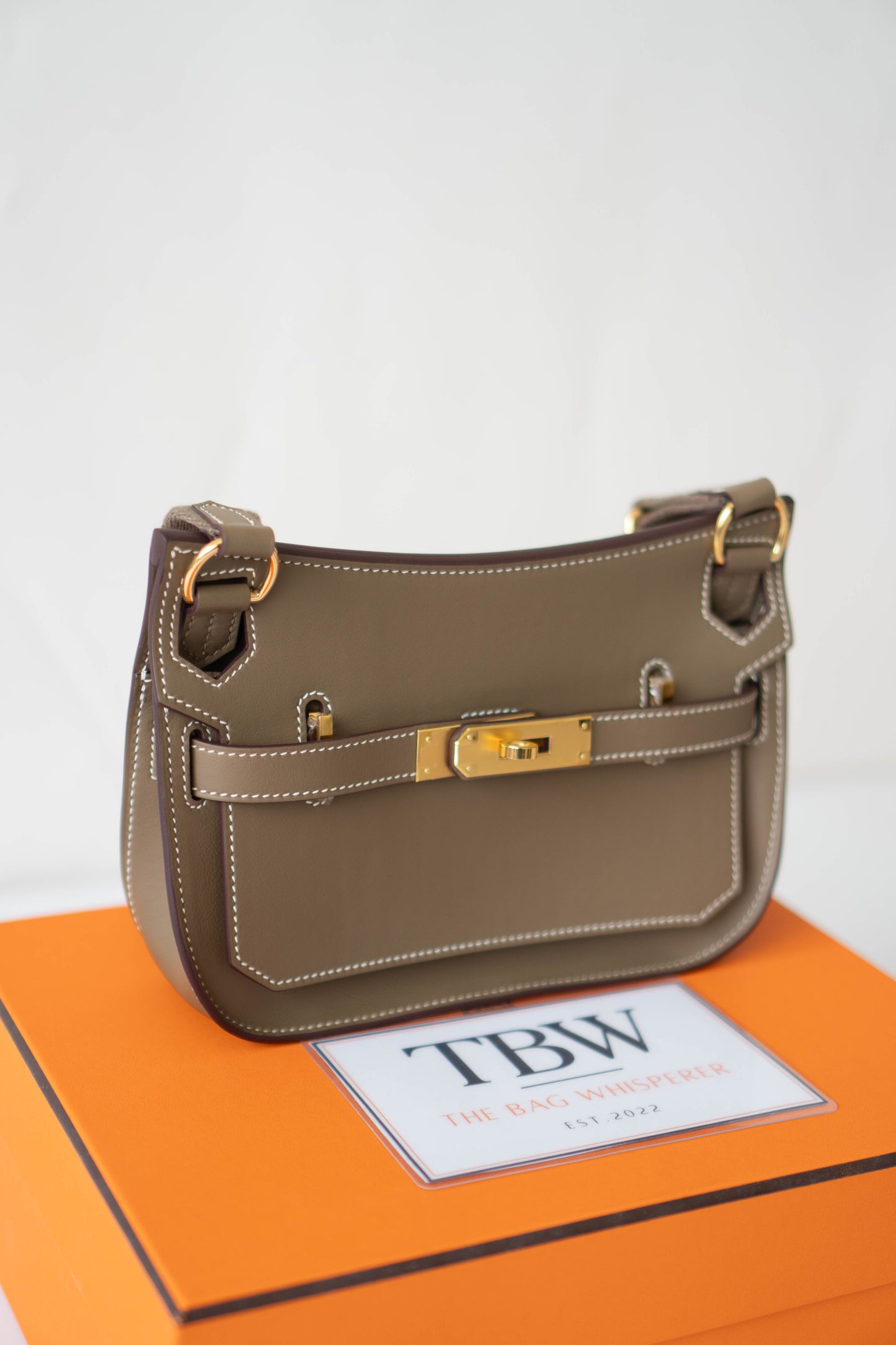 Mini Jypsière – Etoupe Swift Leather with Gold Hardware