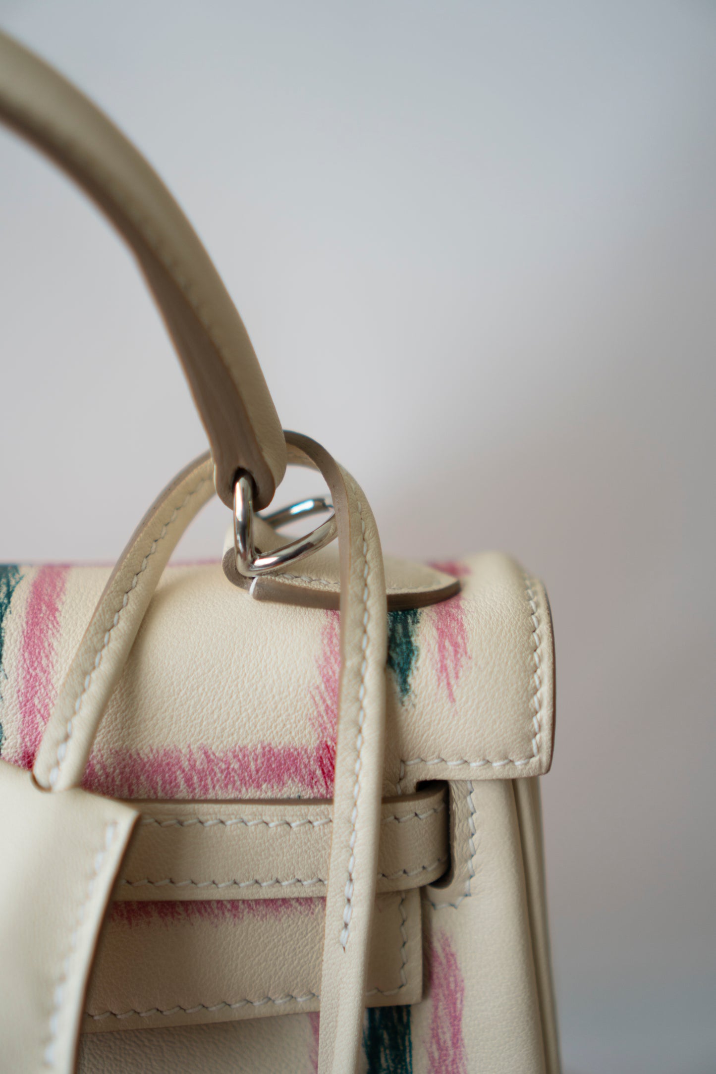 KL 25 Limited Edition – Tartan Light Swift with Palladium Hardware
