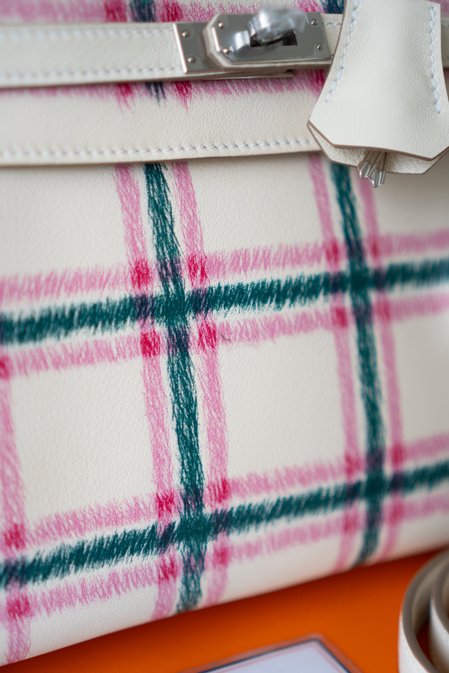 KL 25 Limited Edition – Tartan Light Swift with Palladium Hardware