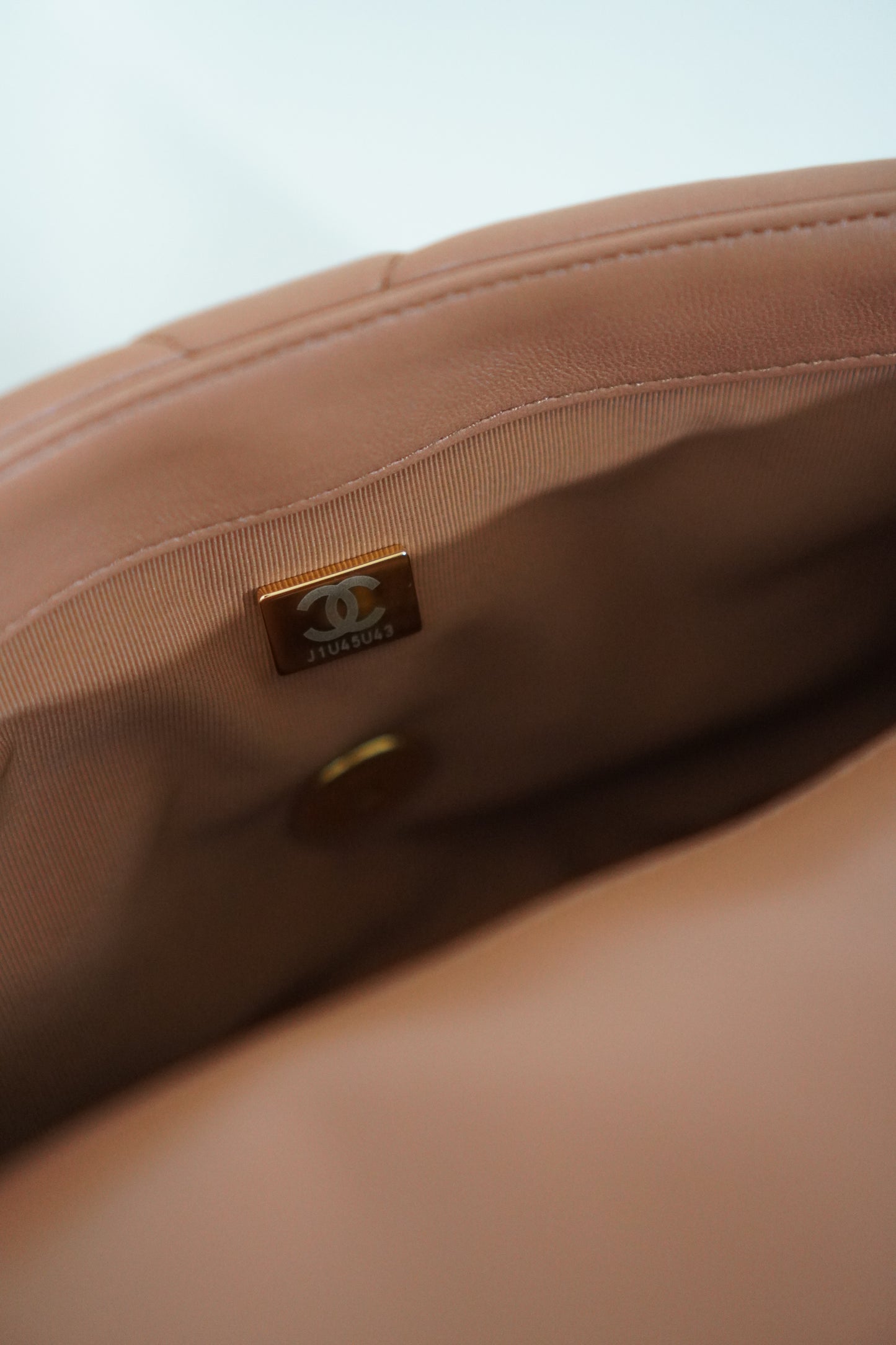 C19 in Caramel Lambskin