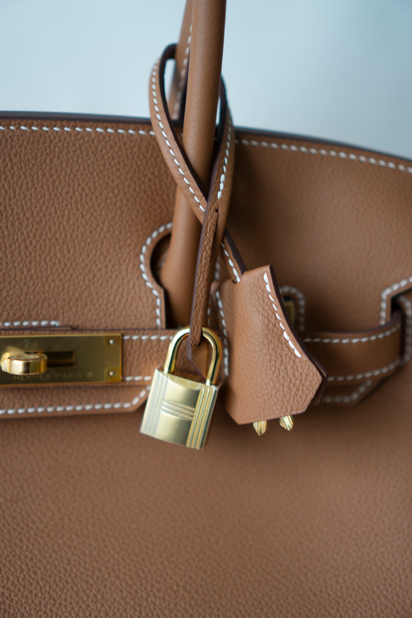 BK Shoulder 29 – Gold Evercolor with Gold Hardware