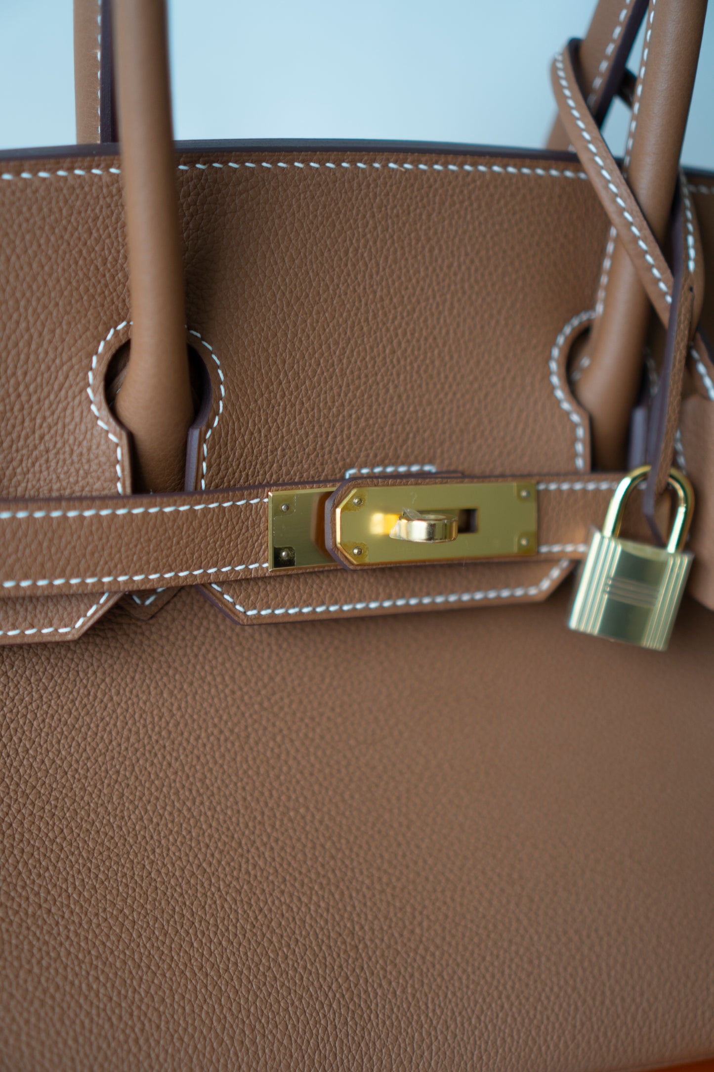 BK Shoulder 29 – Gold Evercolor with Gold Hardware