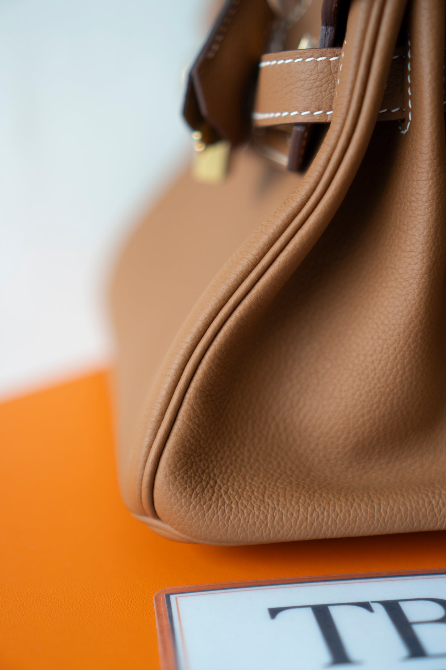 BK Shoulder 29 – Gold Evercolor with Gold Hardware