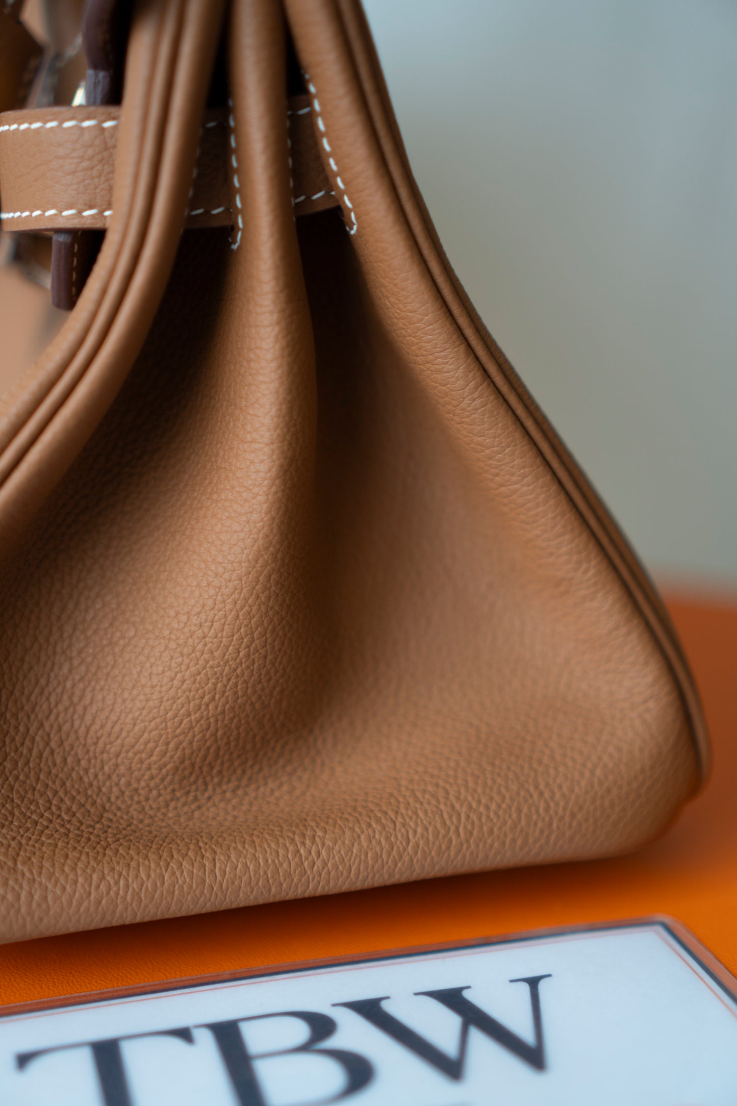 BK Shoulder 29 – Gold Evercolor with Gold Hardware