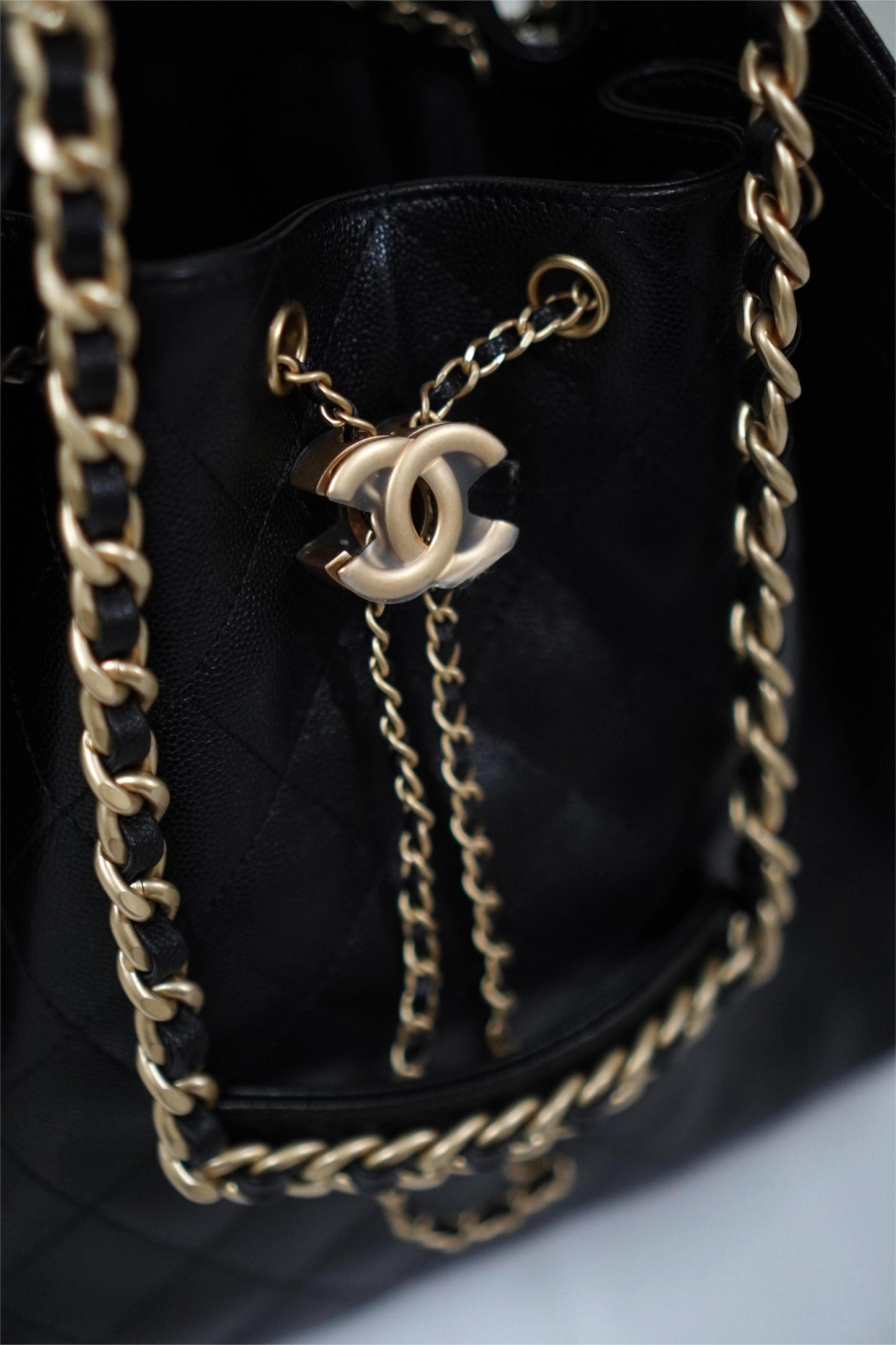 C25 Drawstring Bag in Black Caviar (Medium)