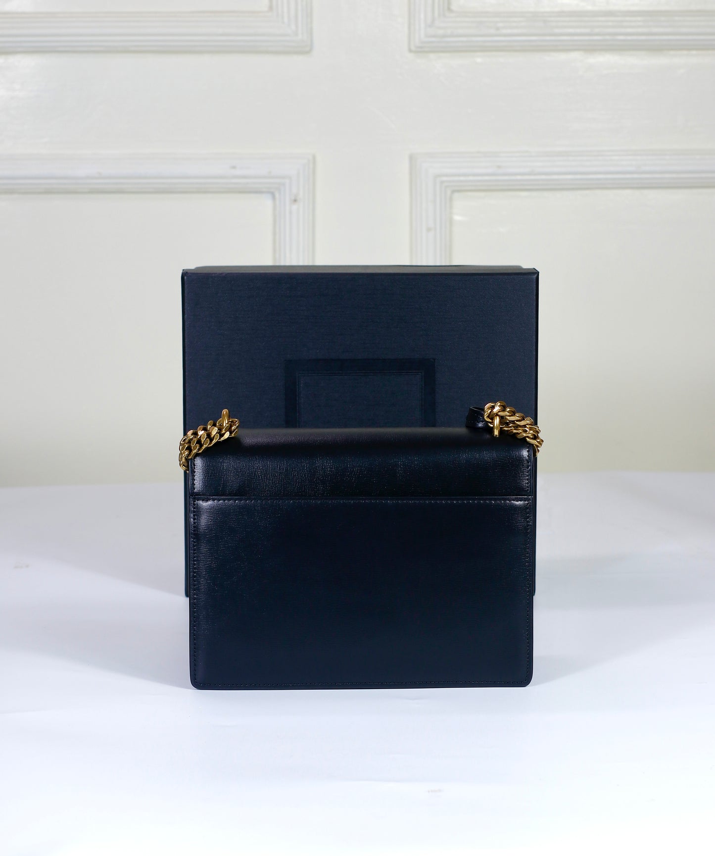Laurent Sunset Medium – Black with Gold Hardware